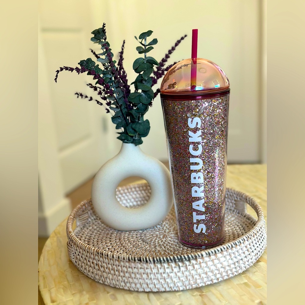 NWT Starbucks 24oz Glitter Tumbler with Dome Lid & Straw
